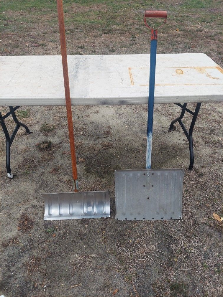 2 snow shovels $5 for both.