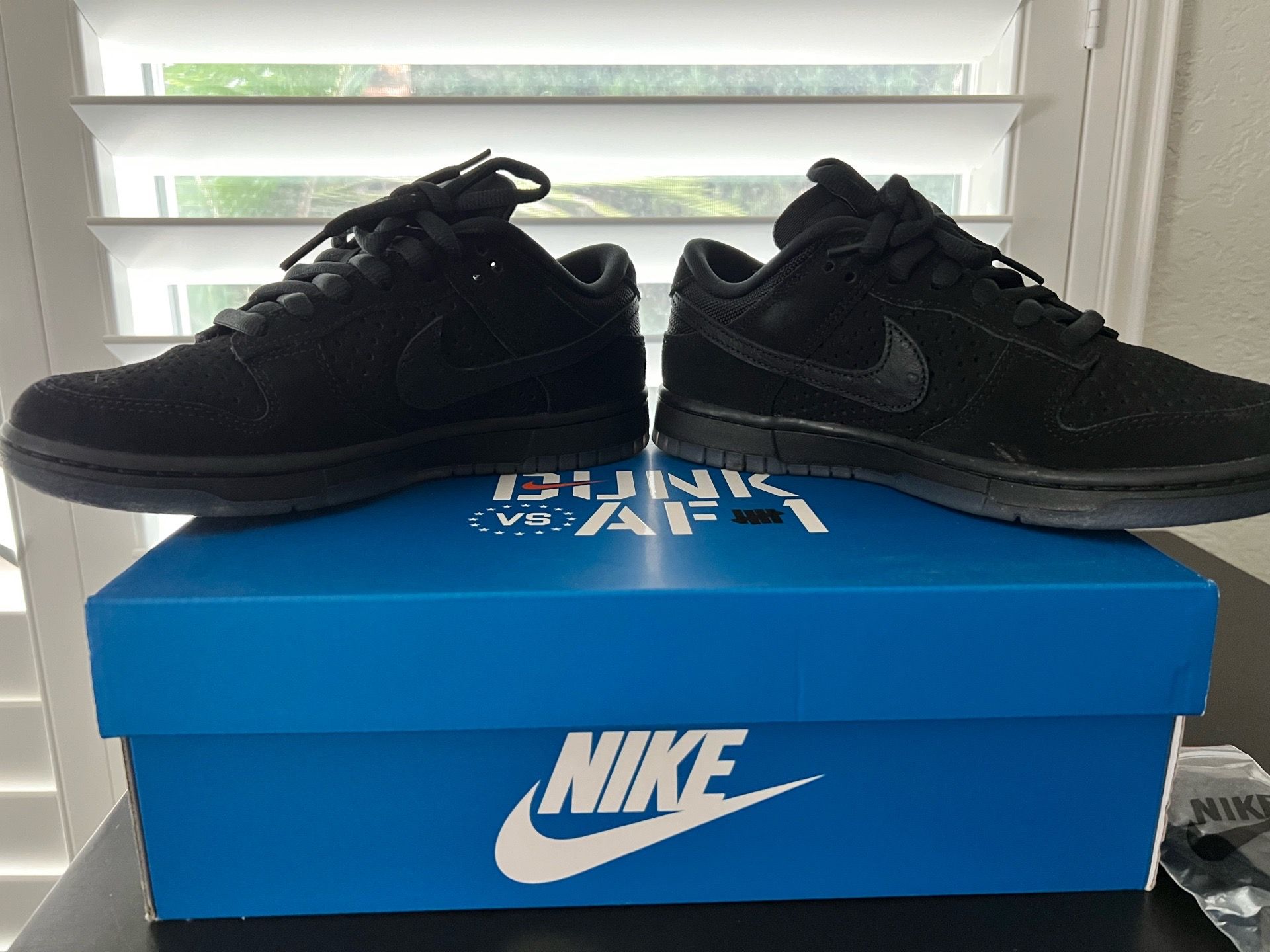 Nike Dunk Low SP Undefeated 5 On It Black - SIZE: 6