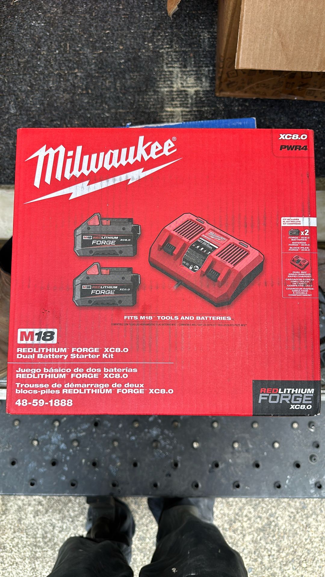 Milwaukee Forge Xc8ah Duel Battery Starter Kit