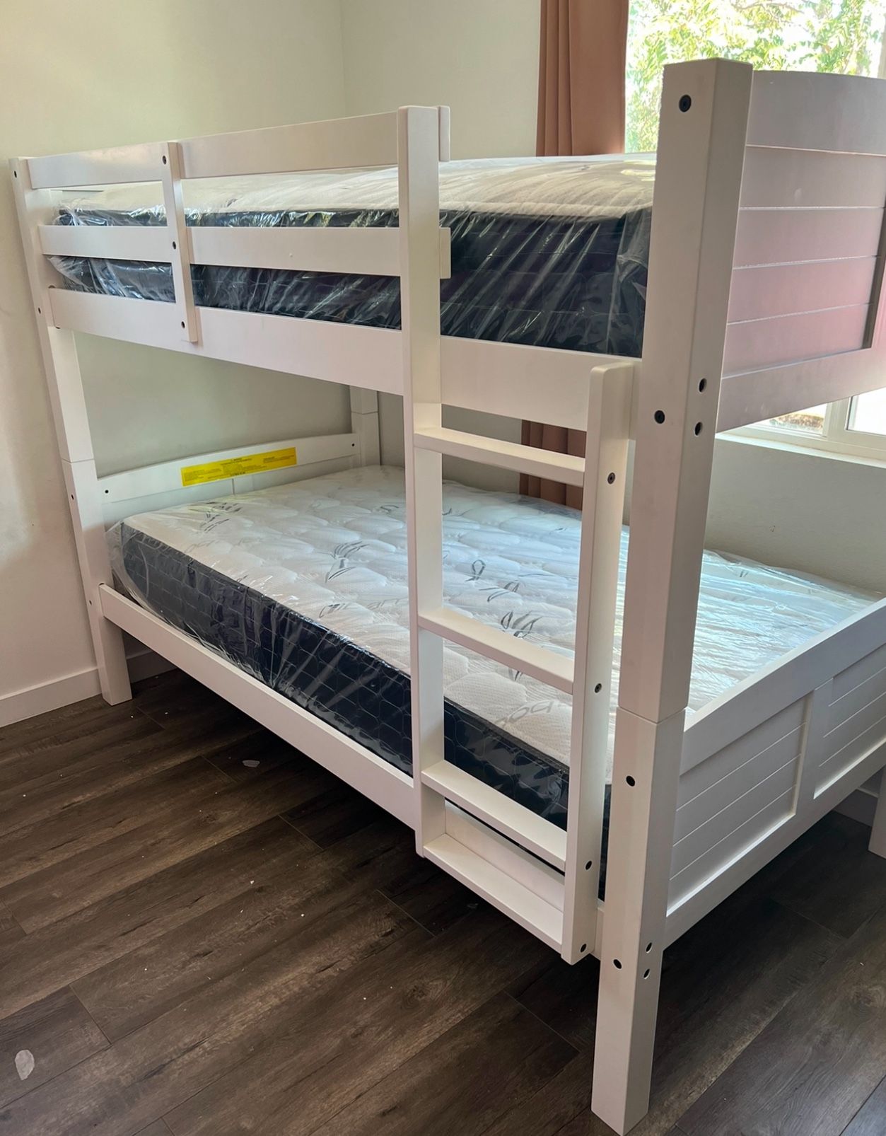 Litera twin Size Nueva En Su Caja Incluye Colchones