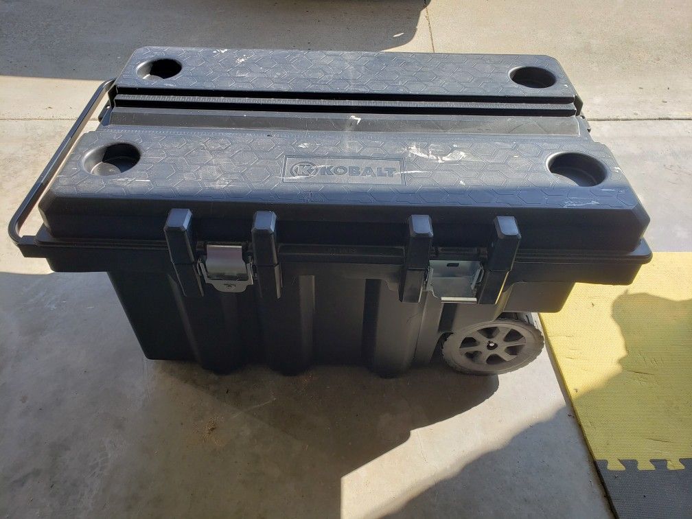 KobaltĀ 45-in Black Plastic Wheels Lockable Tool Box