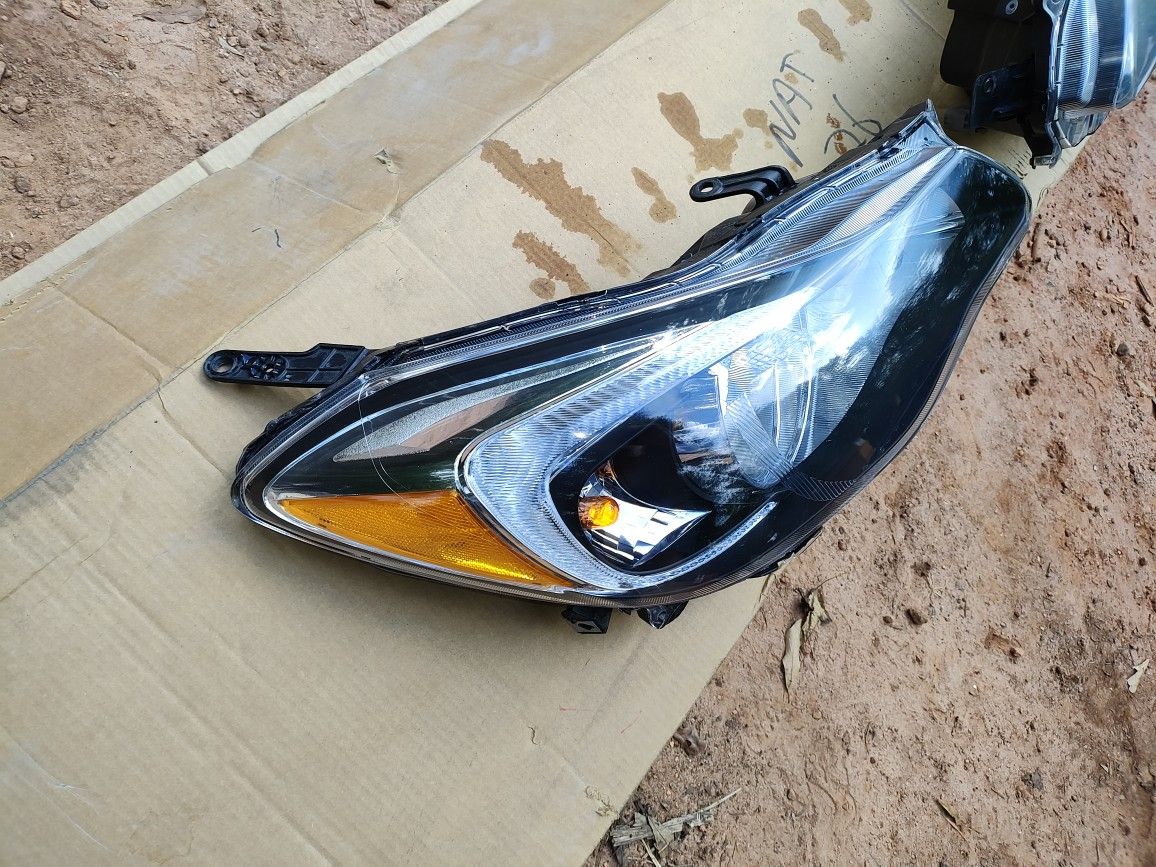 2016-2017 Subaru Crosstrek Headlights