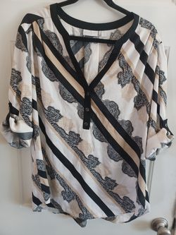 New york & Co silky satin quarter sleeve blouse XL