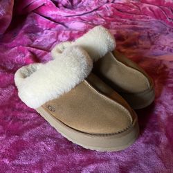 Ugg Slippers Size 8
