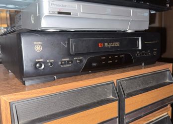 Vcr vhs tape player