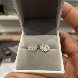 HVY JEWELRY Circle Cluster Earrings