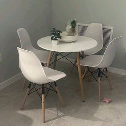 NEW set 1 Round Table + 4 Chairs FREE Delivery,Solid Wood Legs and Steel Frame