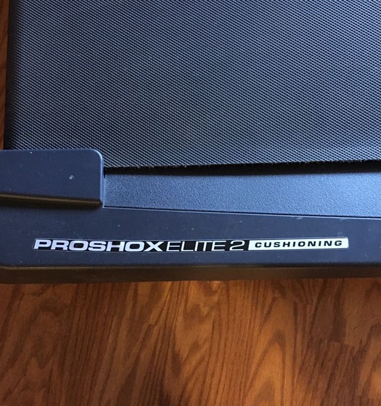 Proform 790T Proshox Elite2 cushioning Treadmill for Sale in Flushing