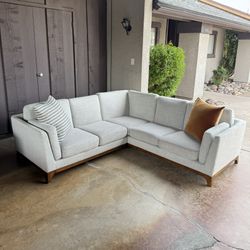 Article Ceni Sectional ( Delivery Available )