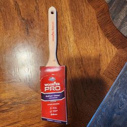 Wooster Pro 2-1/2" Paint Brush
