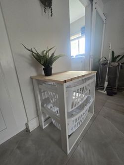 Laundry basket holder organizer
