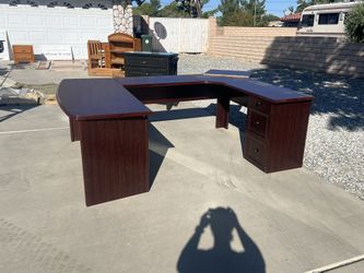 U Shape Desk