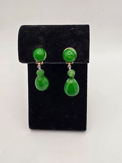 Vintage Green Bead Drop Earrings