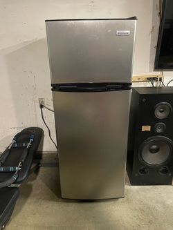 Frigidaire refrigerator 55 “ tall - 21”wide