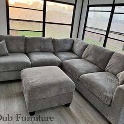 Grey comfy sectional w/ ottoman