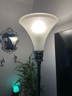 Heavy duty Torchiere lamp 70”