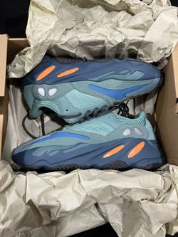 Adidas Yeezy Boost 700 