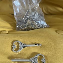 Vintage Keys/card Holders 