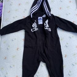 BABY SPORTWEAR Size 12 Months