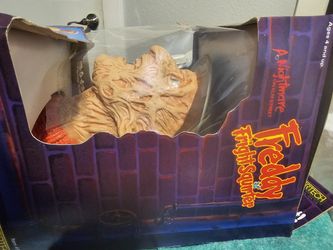 Freddy Krueger Fright Squirter Toy Nightmare on Elm Street