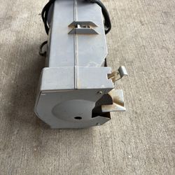 BENCH GRINDER - 6 INCH