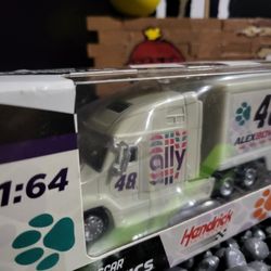 TOY COLLECTIBLES