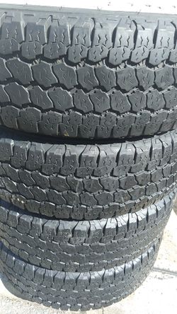 Four matching Goodyear tires for sale sale:275/70/18
