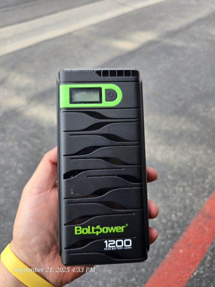 Bolt Power 1200 amp Jumpstarter 