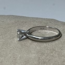 Engagement Diamond  Ring 7.5 