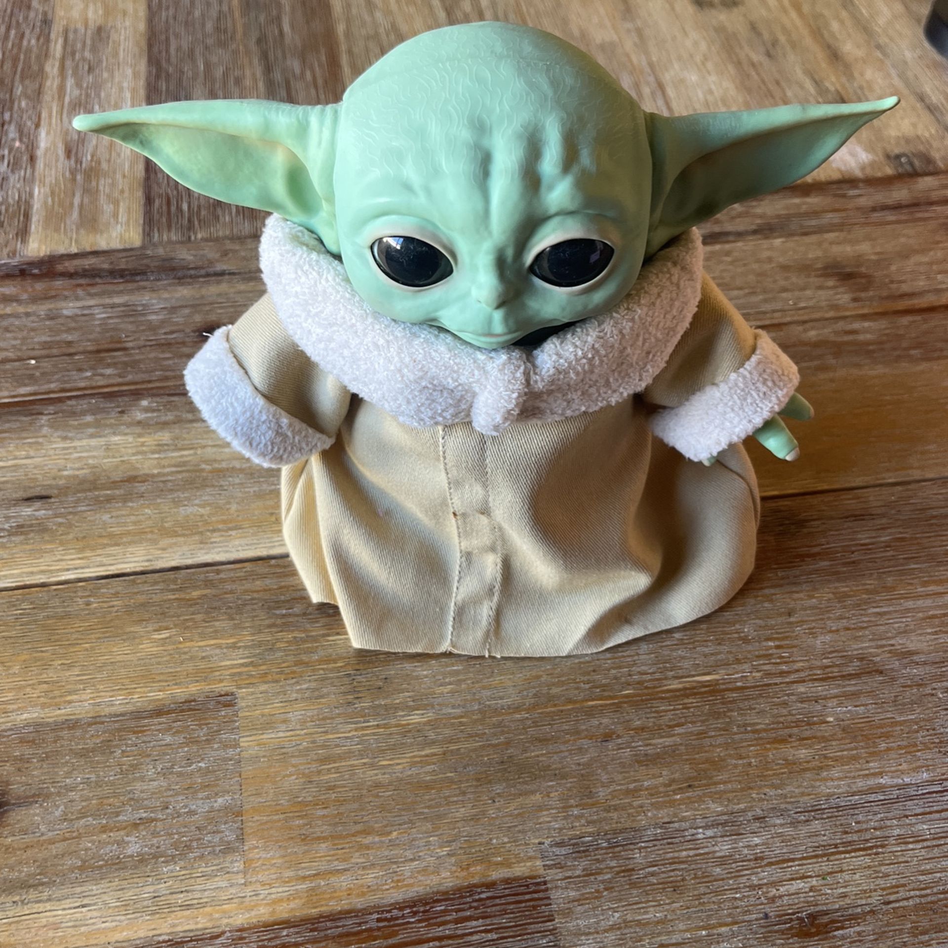 Star Wars Animatronic Baby Yoda
