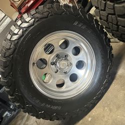 Good Like New Aluminum Rims With Bf Goodrich Baja Champions 