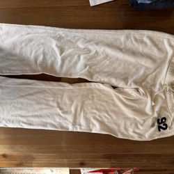 Women’s abercrombie light weight jogging pants size large.  There’s a small mark on the back.  I never pre treated bc I didn’t know I sat in something