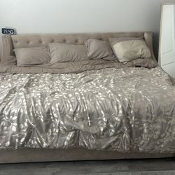 Daybed with Twin Trundle-Tan/Beige