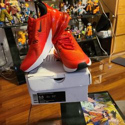 Nike 270