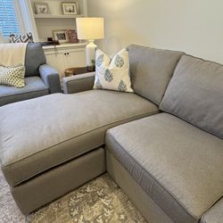 Room & Board York Sofa + Optional Chaise + Extra Covers/Inserts – Great Condition