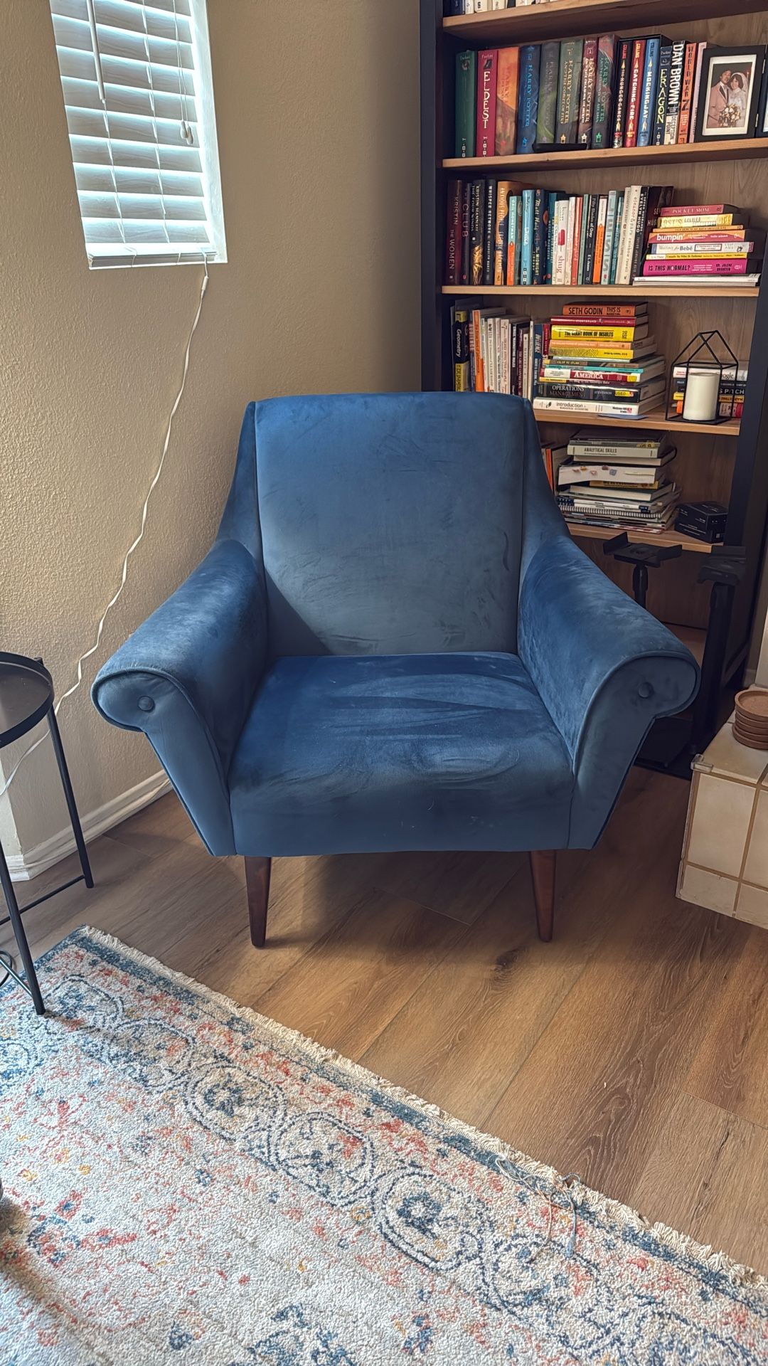 Accent chair