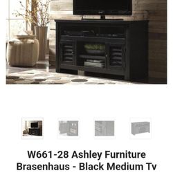 Black Solid Wood Medium Media/TV/ Entertainment  Stand 