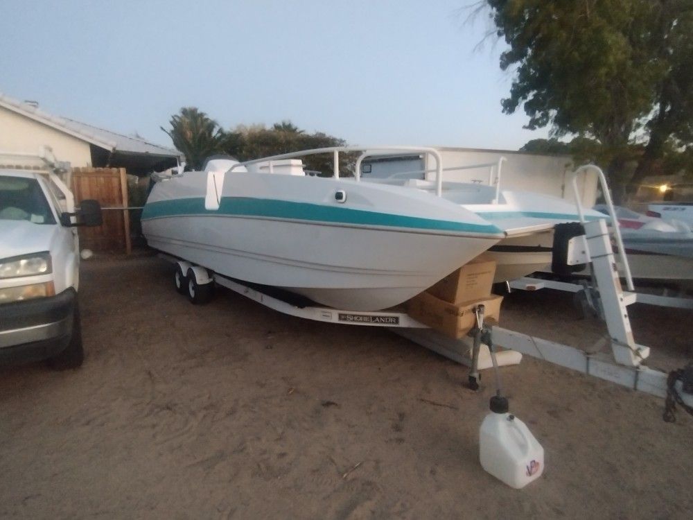 1993 Bayliner Party Deck Boat