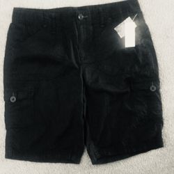 black cargo shorts, New