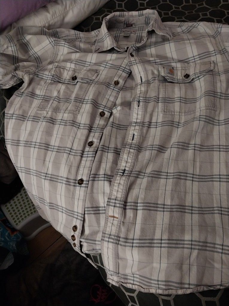 Men's Carhartt Button Up Shirt With Two Pockets In Front Size Large 20 Dollars Dress Shirt