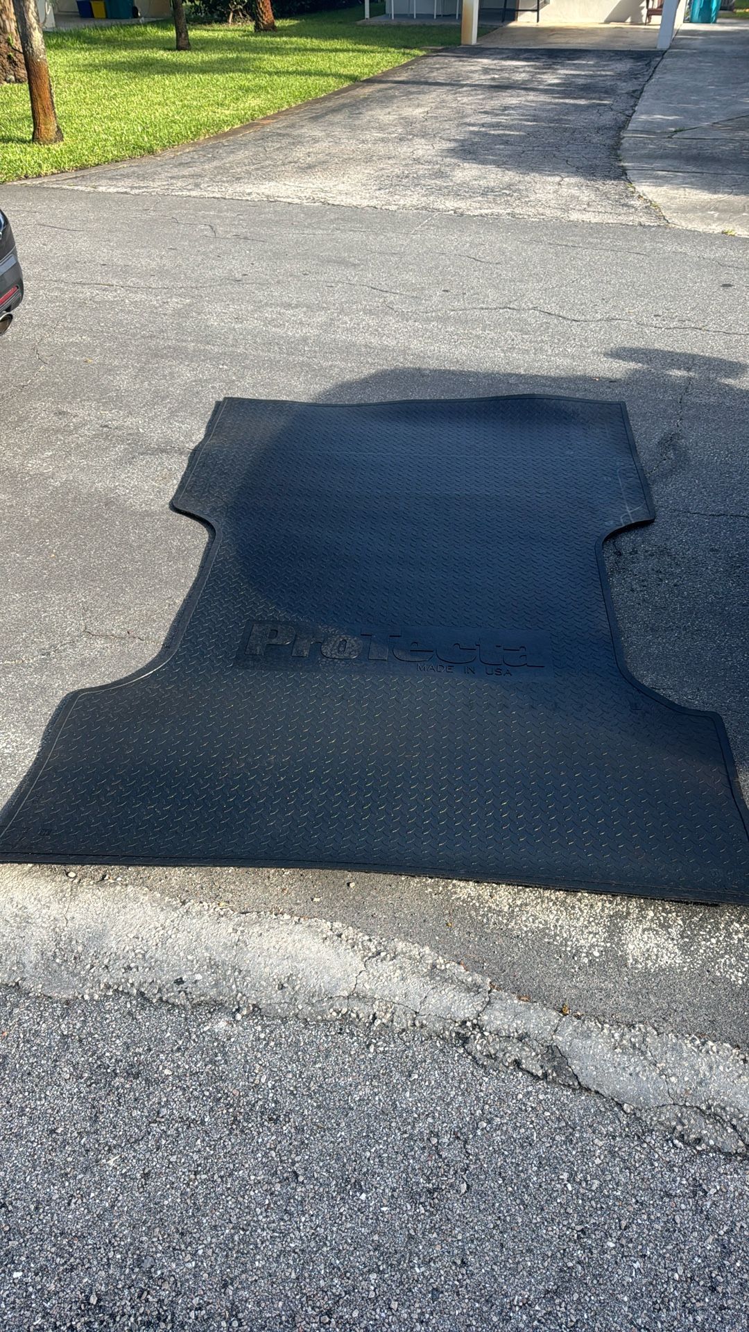Protecta Made In USA truck Bed Mat For 8’ Bed