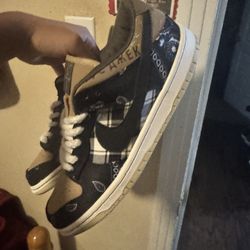 Travis scott sb dunks 9.5
