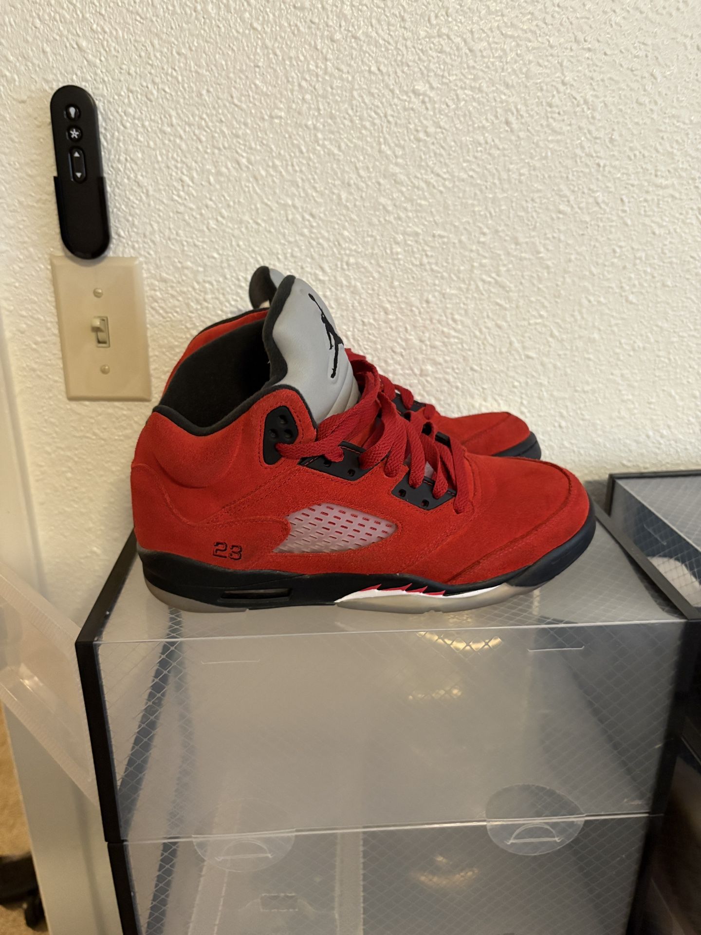 Jordan 5 Raging Bull