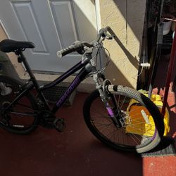 Mountain Bicycle Mongoose . Rim 24” Good Tires Good Condition. . 