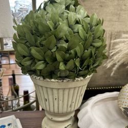 16 inch artificial boxwood topiary