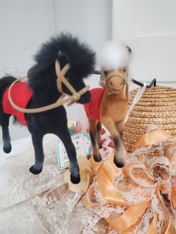 Kentucky Derby Hat - Rotating Horses