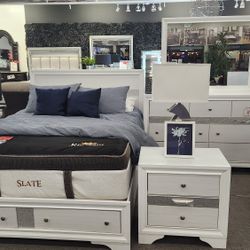 TAX SEASON SALE!!! 4-PC Queen Bedroom Set/ Bedframe, Nightstand, Dresser & Mirror 