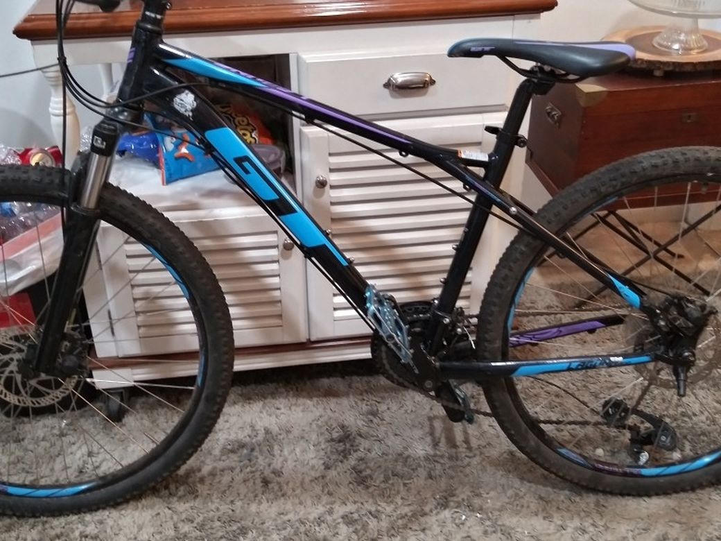 Gt laguna pro mountain bike best sale