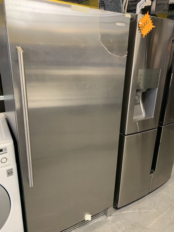 ELECTROLUX REFRIGERATOR OPEN BOX UNIT for Sale in Santa Ana, CA - OfferUp