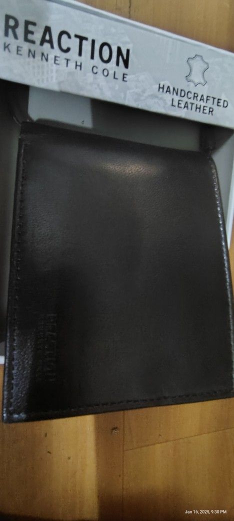 Reaction Kenneth Cole Wallet.